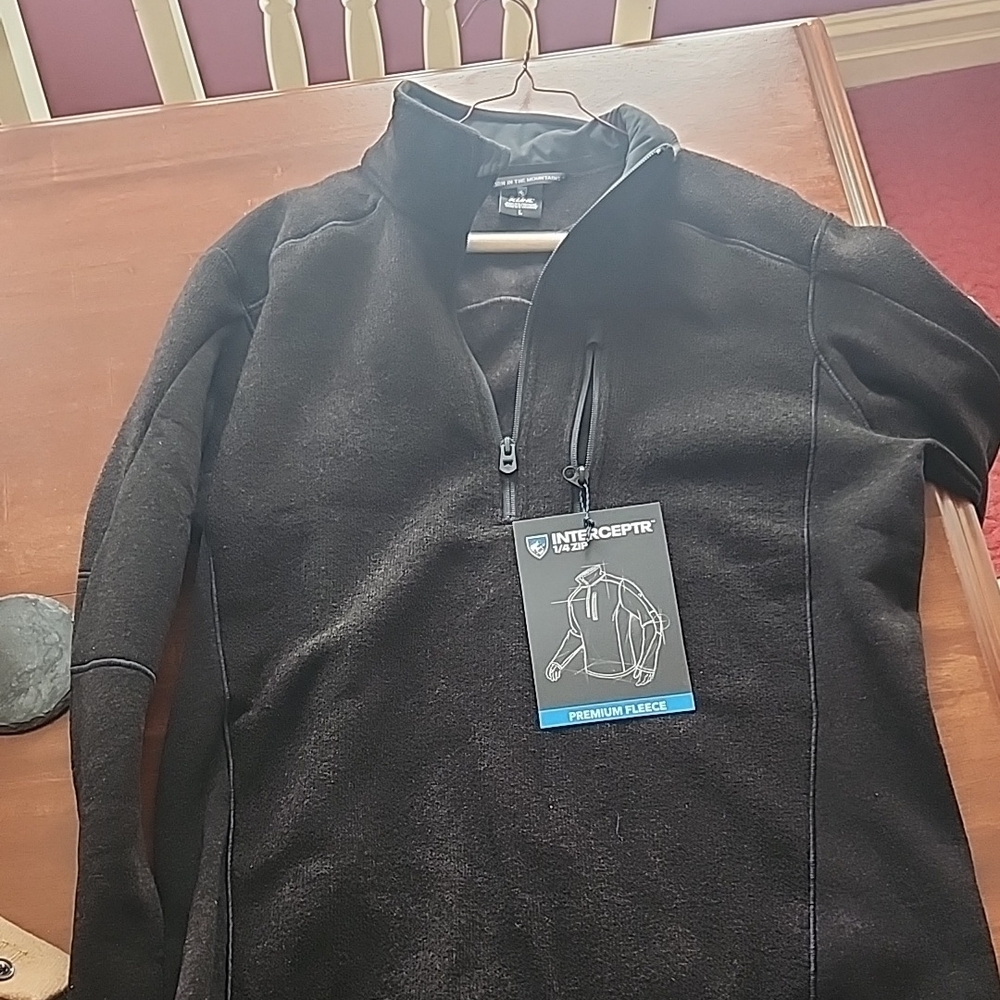 Black Interceptr Premium Fleece Pullover